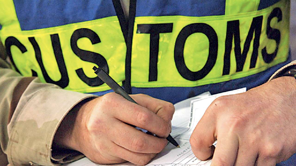 Customs clearance in Immingham for commercial import and export shipments