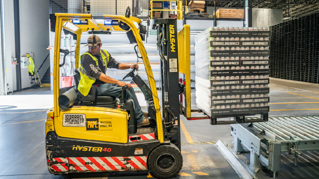 Forklift handling imported food and drink goods covered by UK IPAFFS declarations
